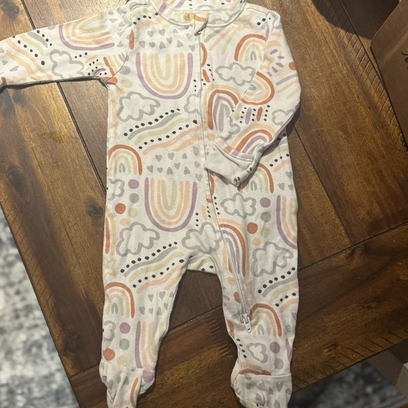 Old Navy Cream and Orange Footies One Piece - Picture 3 of 3